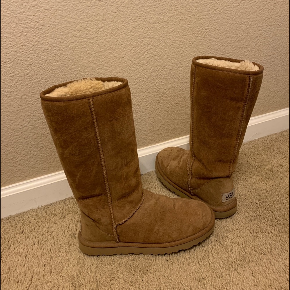 tall women’s chestnut UGGs boots